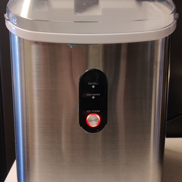Stainless Steel Ice Maker - Picture 1 of 5